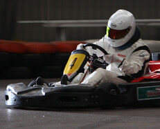 INDOOR KARTING 20 MIN