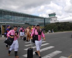 Minibus Transfer FROM the Airport - Meet & Greet